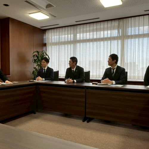 提言中間報告書手交8